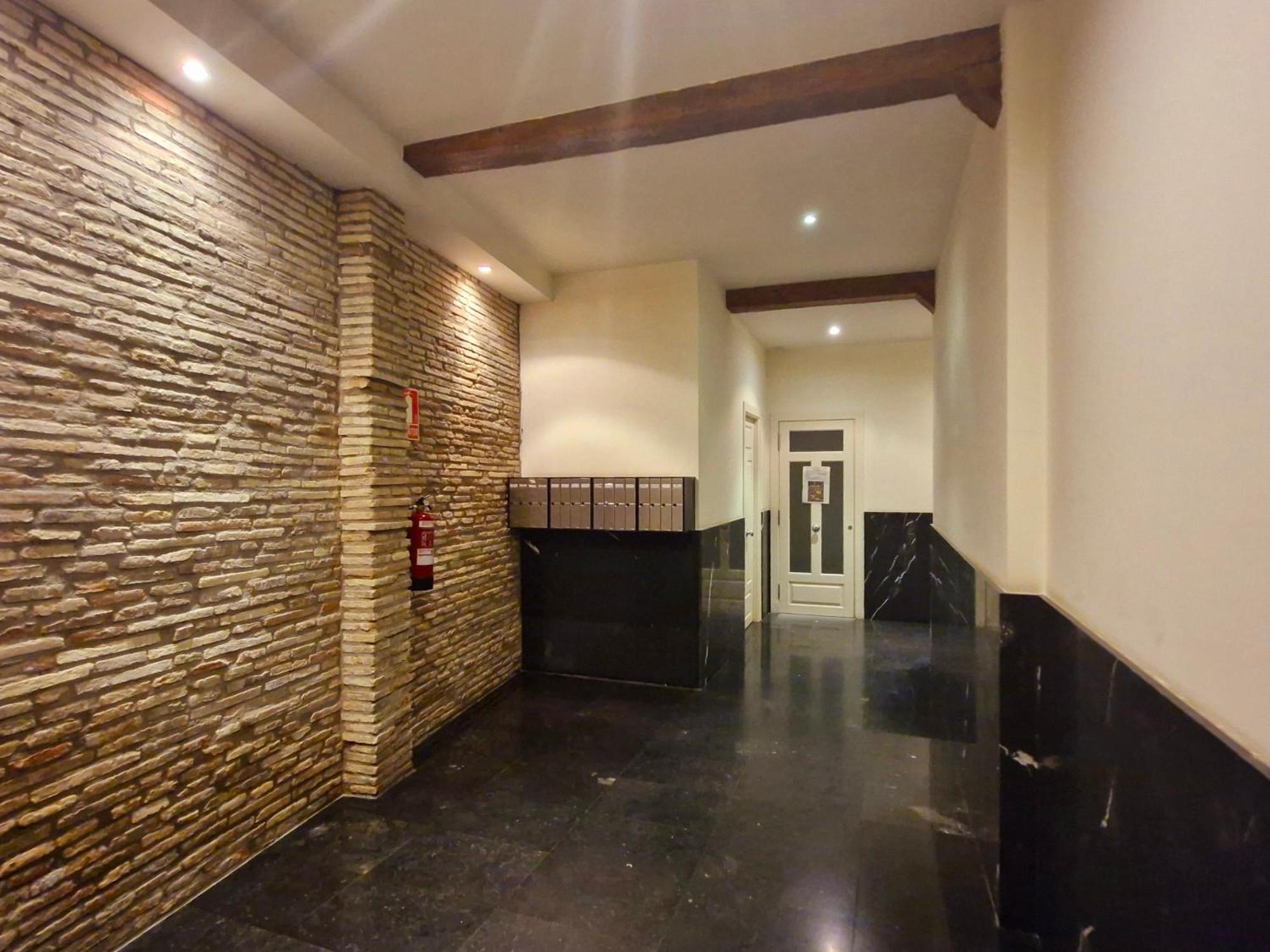 洛格罗尼奥Lux Wood Loft With Air Con & Lift公寓 外观 照片